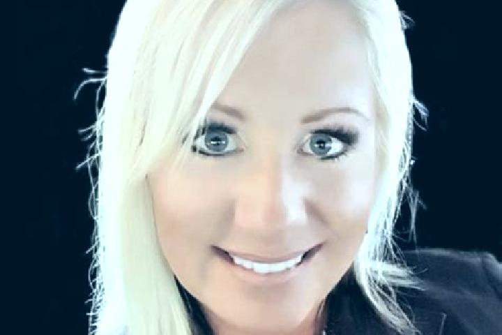Book of Holla: Bonus Spin slot game