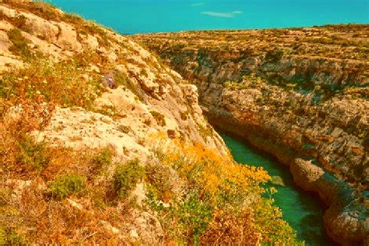 Tiki Rainbow online slot