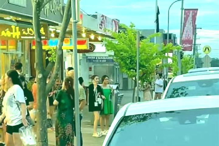 Zeus Plinko slot machine